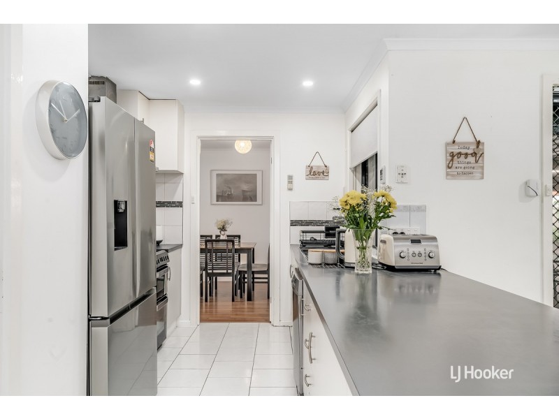 10 Mike Place, Salisbury Downs SA 5108