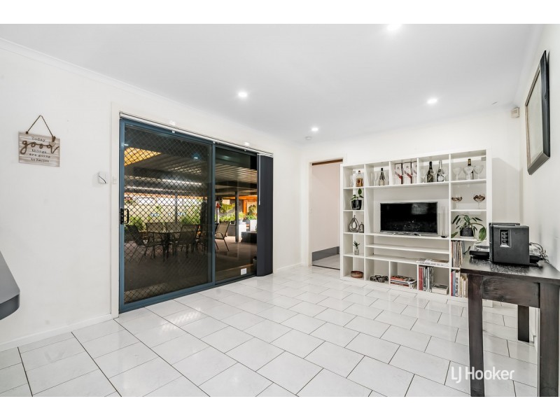 10 Mike Place, Salisbury Downs SA 5108