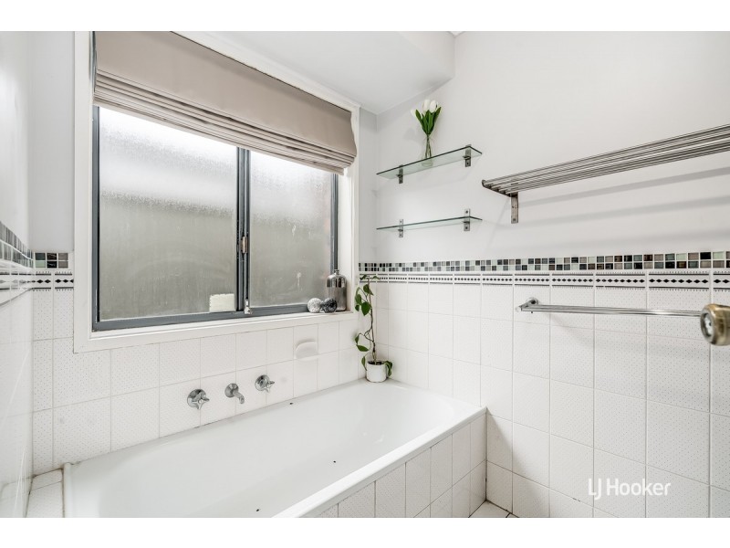 10 Mike Place, Salisbury Downs SA 5108