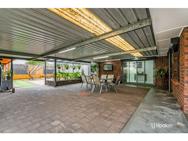 10 Mike Place, Salisbury Downs SA 5108