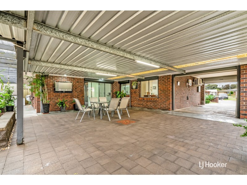 10 Mike Place, Salisbury Downs SA 5108