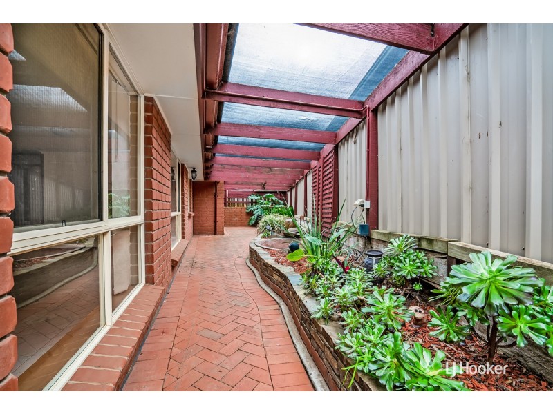 6 Charles Way, Hillbank SA 5112