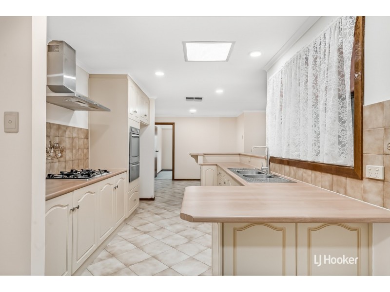 8 Grosvenor Place, Paralowie SA 5108