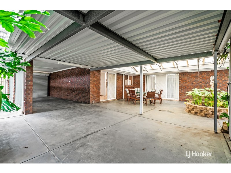 8 Grosvenor Place, Paralowie SA 5108