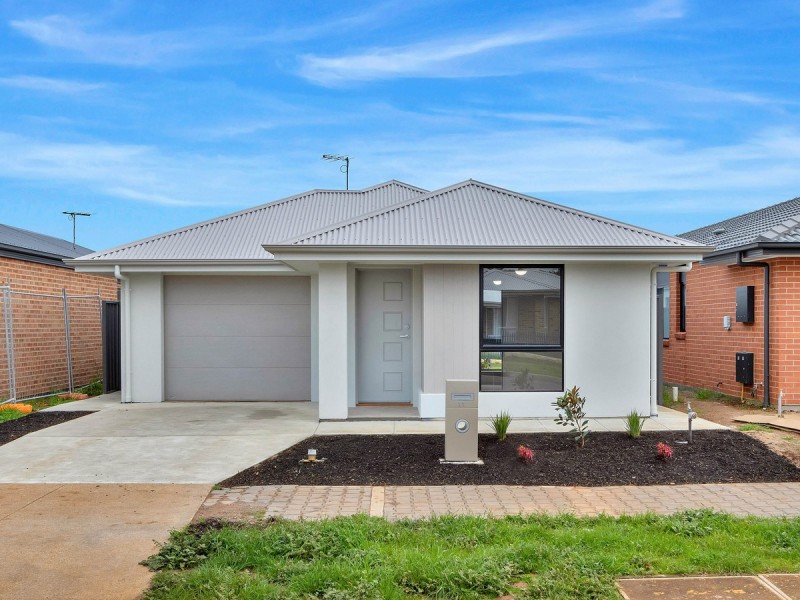 11 Heddle Street, Smithfield Plains SA 5114