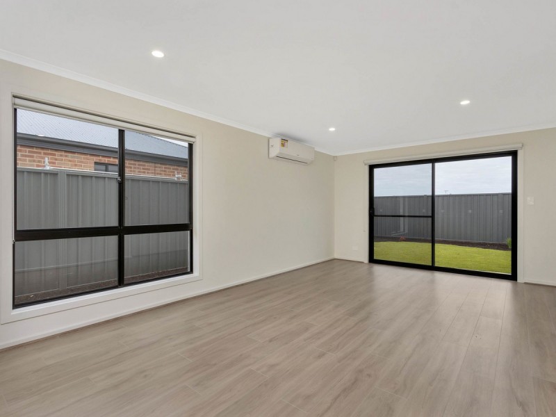 11 Heddle Street, Smithfield Plains SA 5114