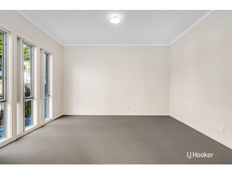 33 Esperance Drive, Andrews Farm SA 5114