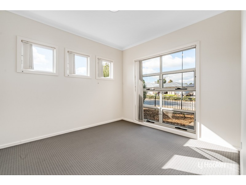 33 Esperance Drive, Andrews Farm SA 5114