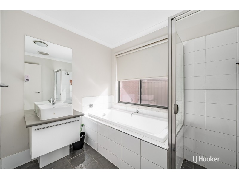 10 Barrat Street, Smithfield Plains SA 5114