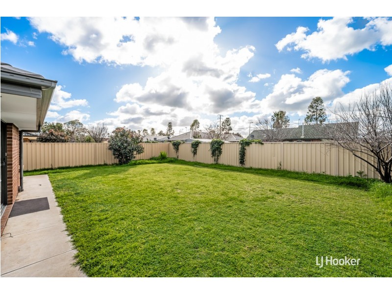 10 Barrat Street, Smithfield Plains SA 5114