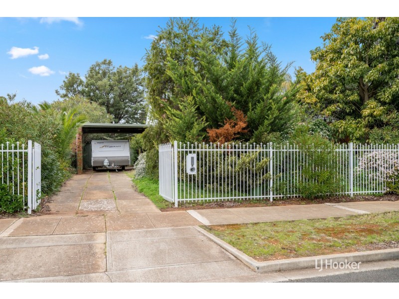 2 Hamblynn Road, Elizabeth Downs SA 5113