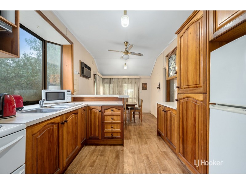 2 Hamblynn Road, Elizabeth Downs SA 5113