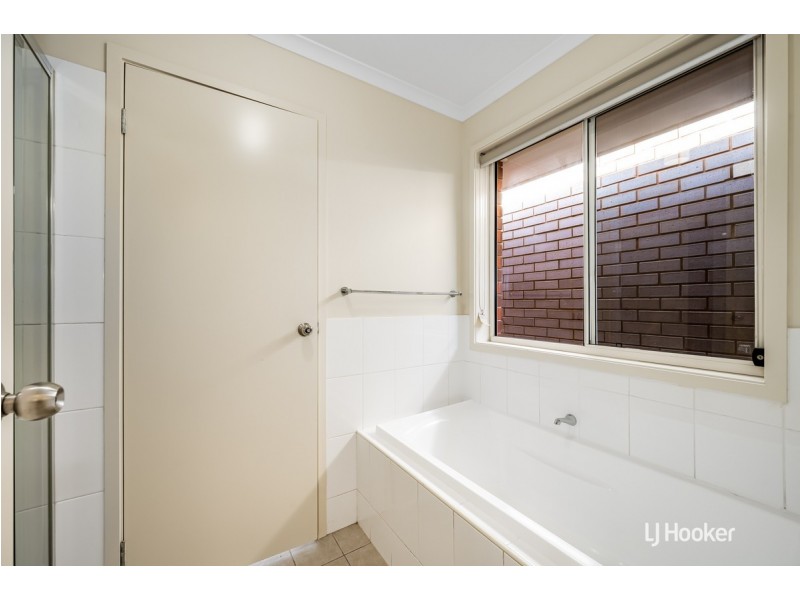 6 The Circuit, Smithfield SA 5114