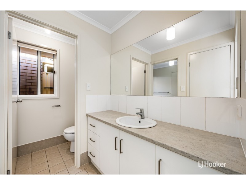 6 The Circuit, Smithfield SA 5114