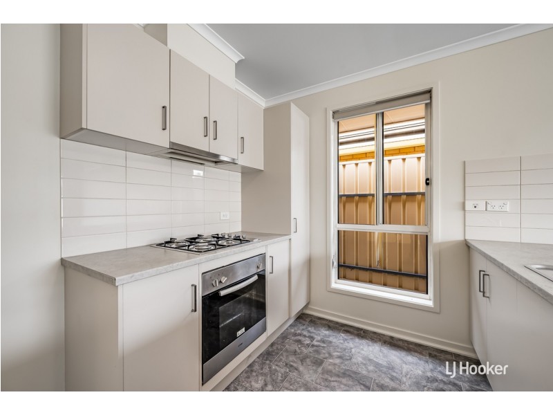 6 The Circuit, Smithfield SA 5114