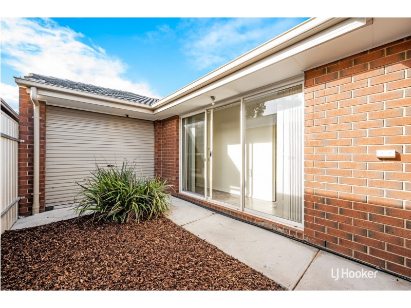 6 The Circuit, Smithfield SA 5114