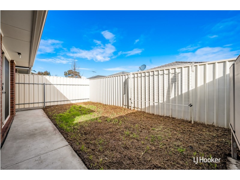 6 The Circuit, Smithfield SA 5114