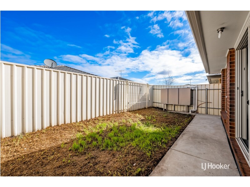 6 The Circuit, Smithfield SA 5114