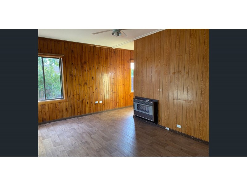 10 Crisp Road, Elizabeth Downs SA 5113