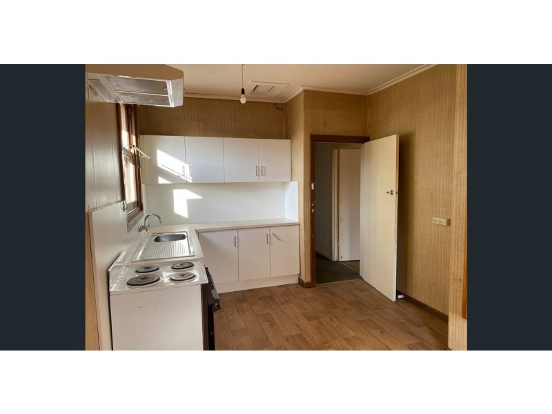 10 Crisp Road, Elizabeth Downs SA 5113