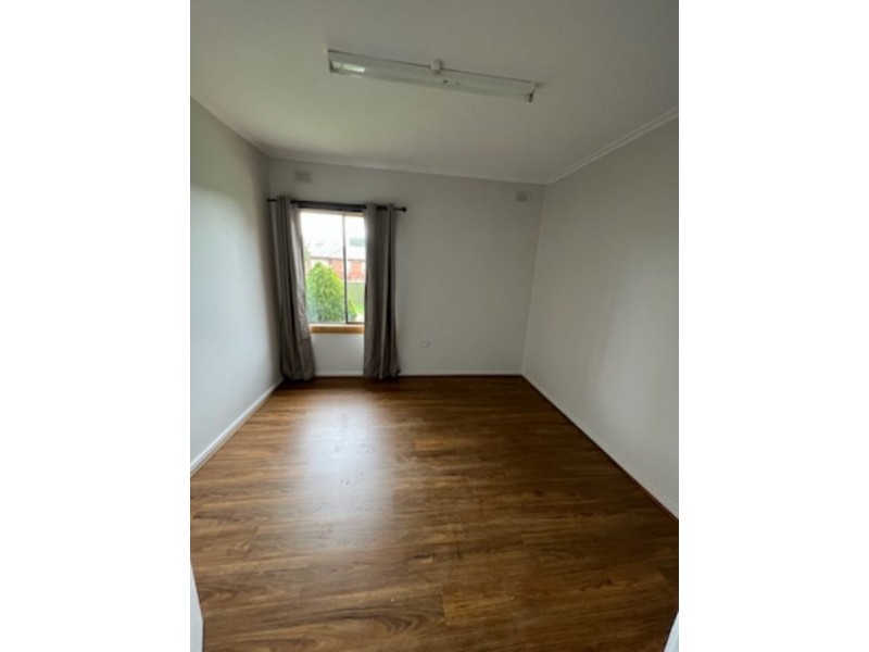 10 Crisp Road, Elizabeth Downs SA 5113