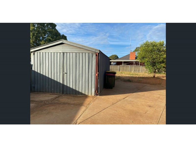 10 Crisp Road, Elizabeth Downs SA 5113