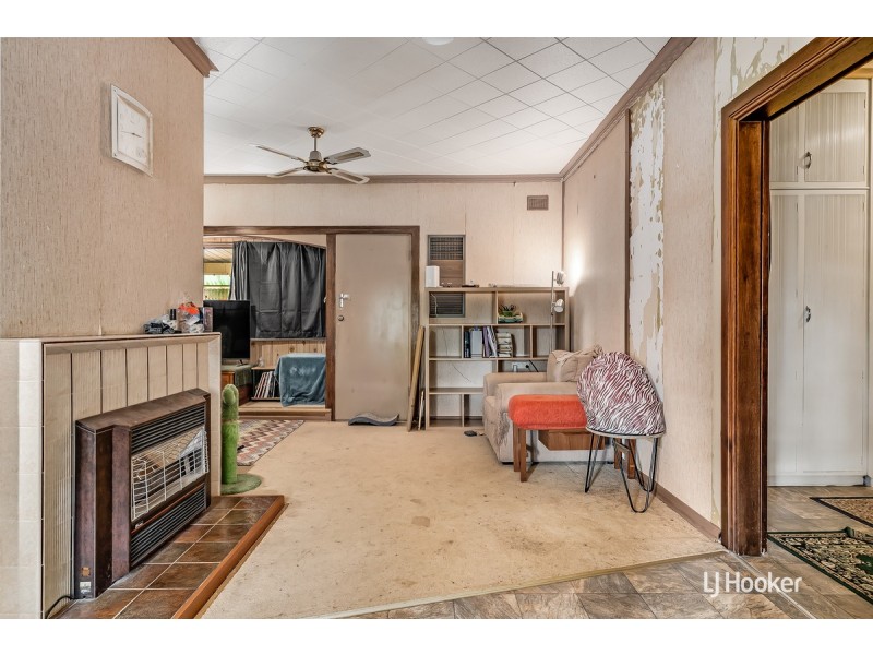 220 Midway Road, Elizabeth Downs SA 5113