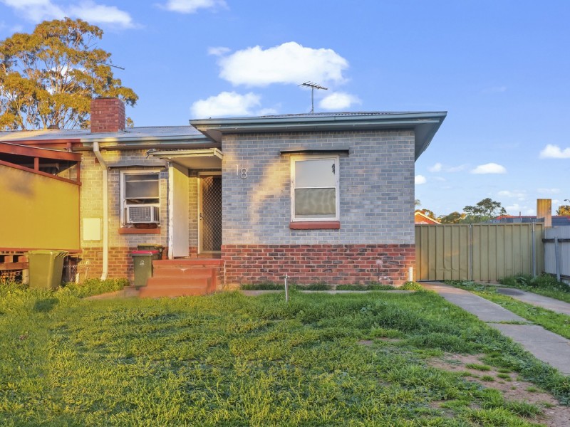 18 Dolphin Street, Elizabeth East SA 5112