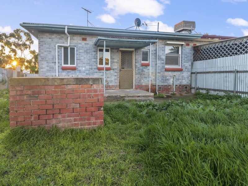 18 Dolphin Street, Elizabeth East SA 5112