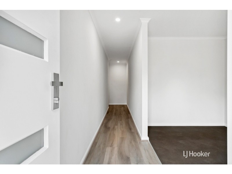 18 Mavros Road, Elizabeth Downs SA 5113