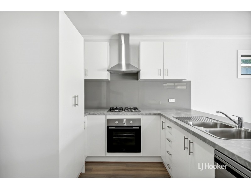 18 Mavros Road, Elizabeth Downs SA 5113