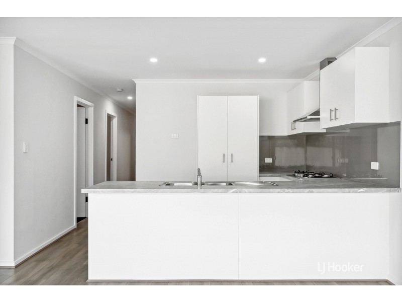 18 Mavros Road, Elizabeth Downs SA 5113