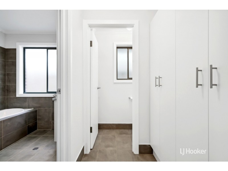 18 Mavros Road, Elizabeth Downs SA 5113