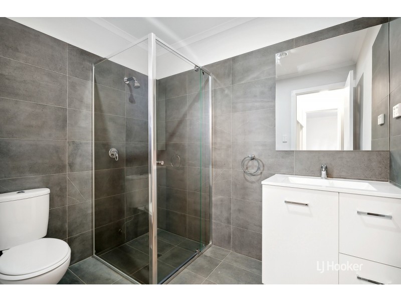 18 Mavros Road, Elizabeth Downs SA 5113