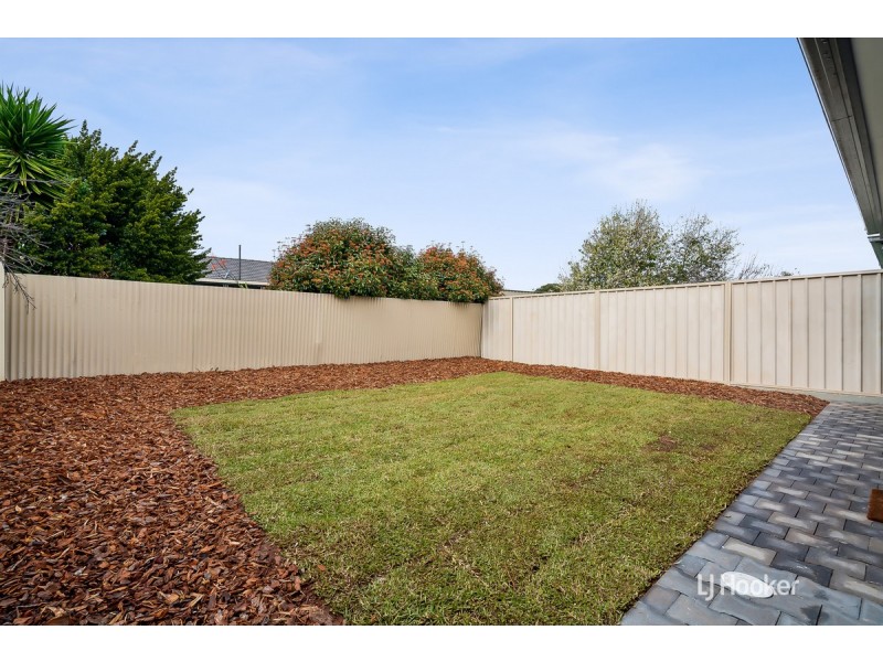 18 Mavros Road, Elizabeth Downs SA 5113