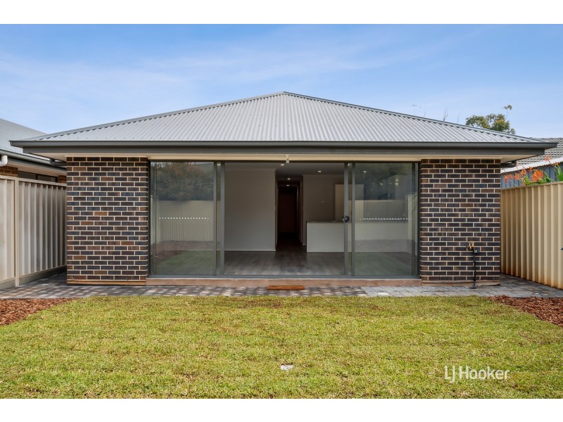 18 Mavros Road, Elizabeth Downs SA 5113