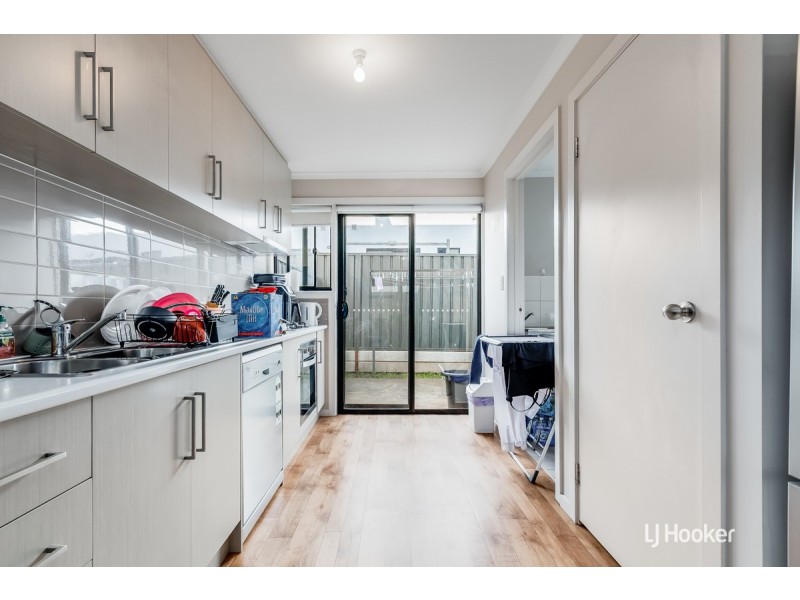 8/3 Campbell Road, Elizabeth Downs SA 5113