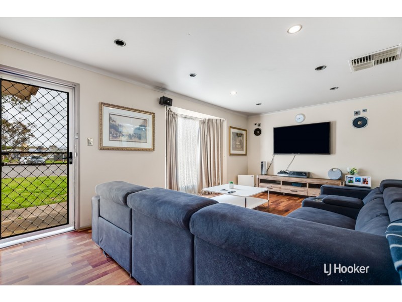 14 Harvest Court, Andrews Farm SA 5114