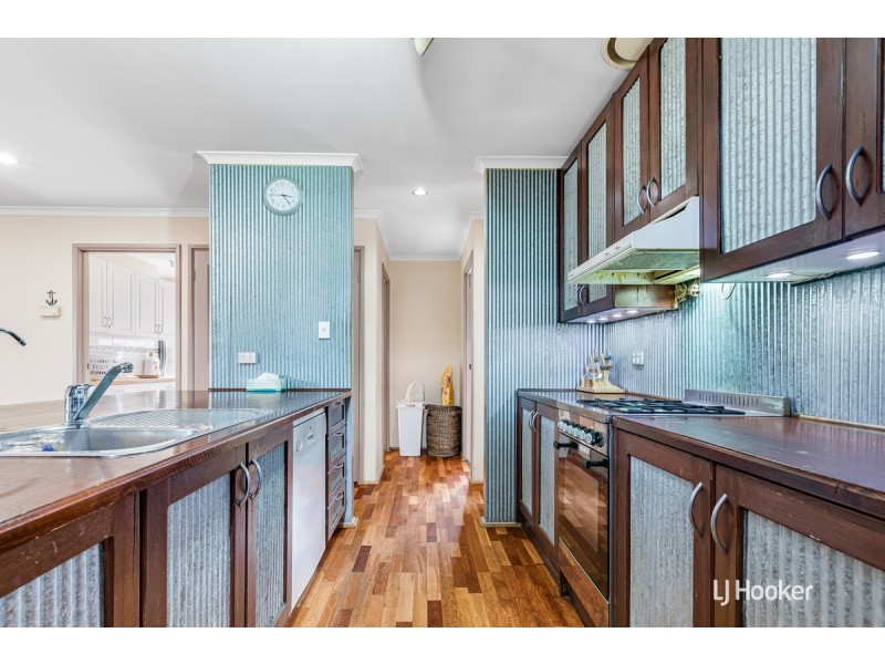 14 Harvest Court, Andrews Farm SA 5114