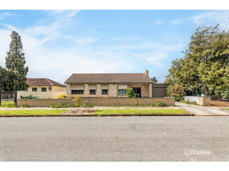 17 Lockerly Street, Elizabeth Vale SA 5112