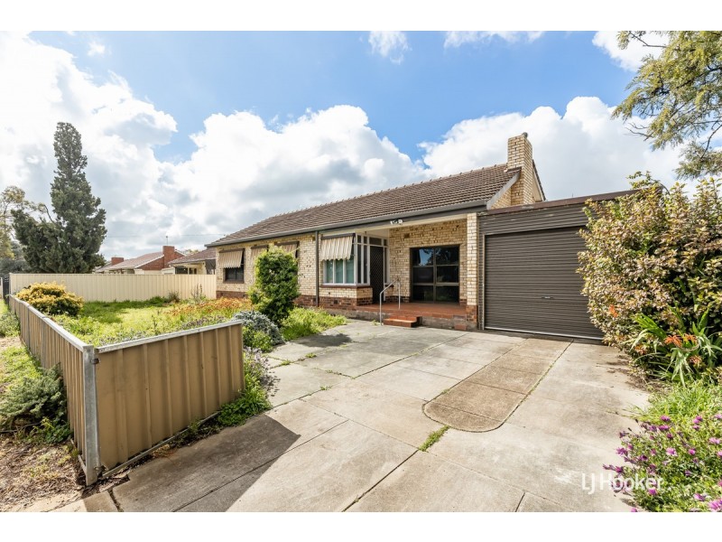 17 Lockerly Street, Elizabeth Vale SA 5112