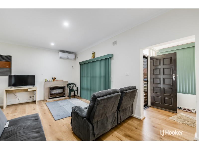 17 Lockerly Street, Elizabeth Vale SA 5112