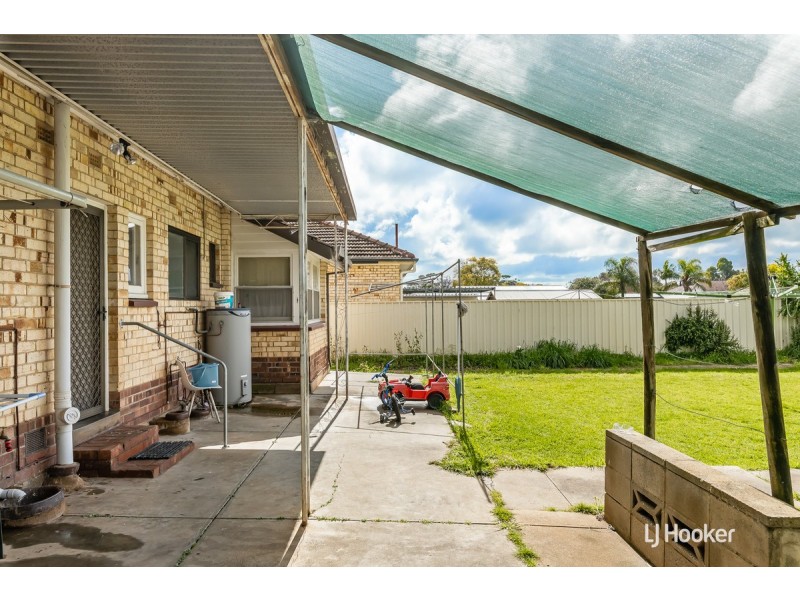 17 Lockerly Street, Elizabeth Vale SA 5112