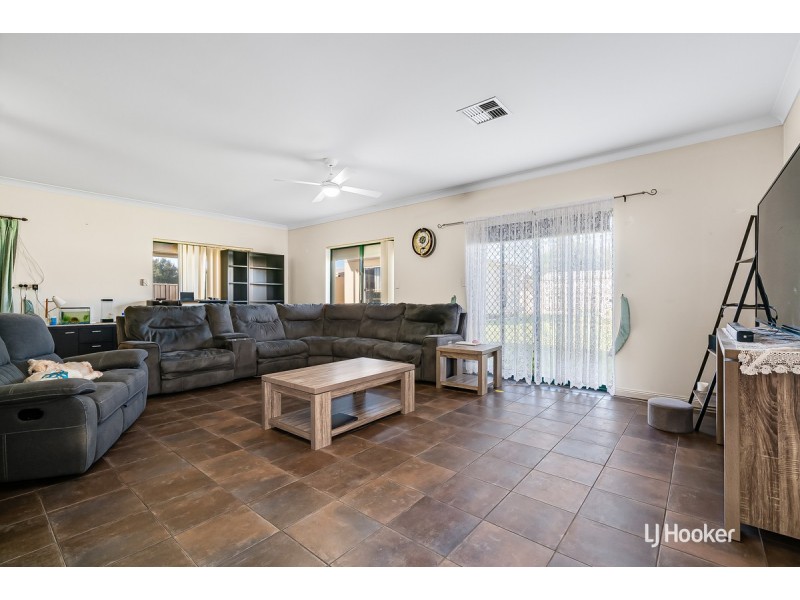 2 Ponderosa Road, Munno Para West SA 5115