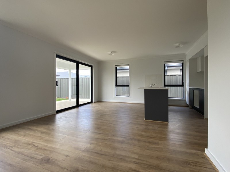 10 Donato Street, Munno Para Downs SA 5115