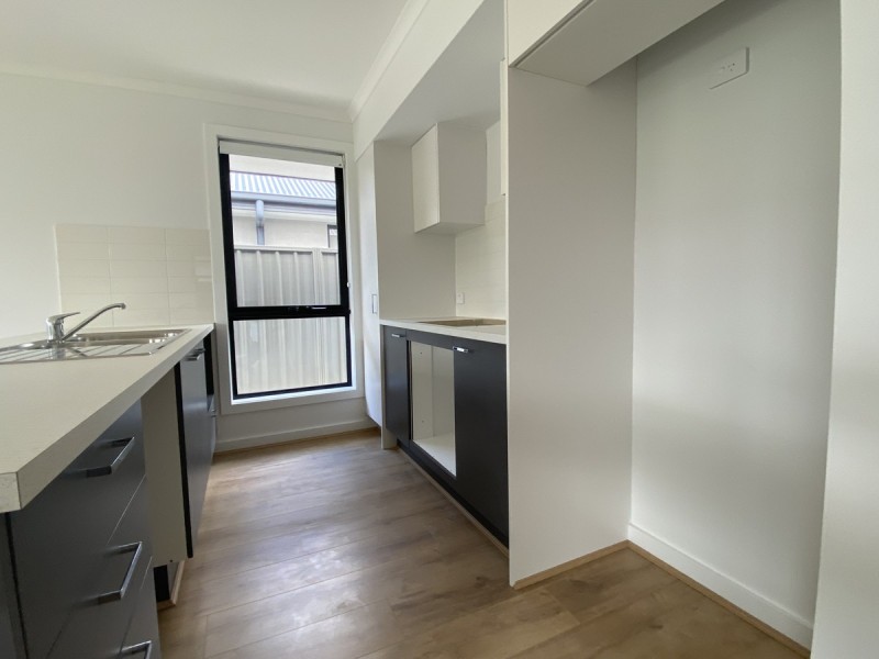 10 Donato Street, Munno Para Downs SA 5115