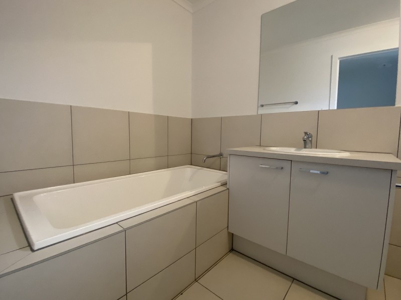 10 Donato Street, Munno Para Downs SA 5115