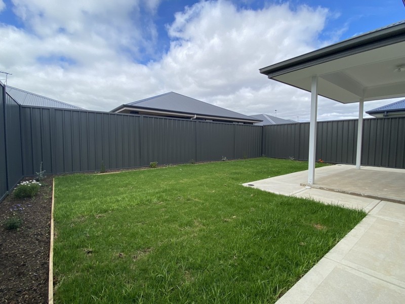 10 Donato Street, Munno Para Downs SA 5115