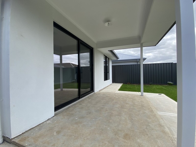 10 Donato Street, Munno Para Downs SA 5115