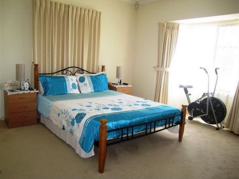 32 Ashwood Circuit, Mawson Lakes SA 5095